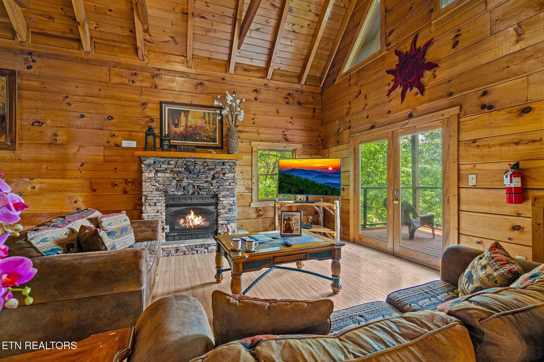 Photo of 928 Falcon View Way