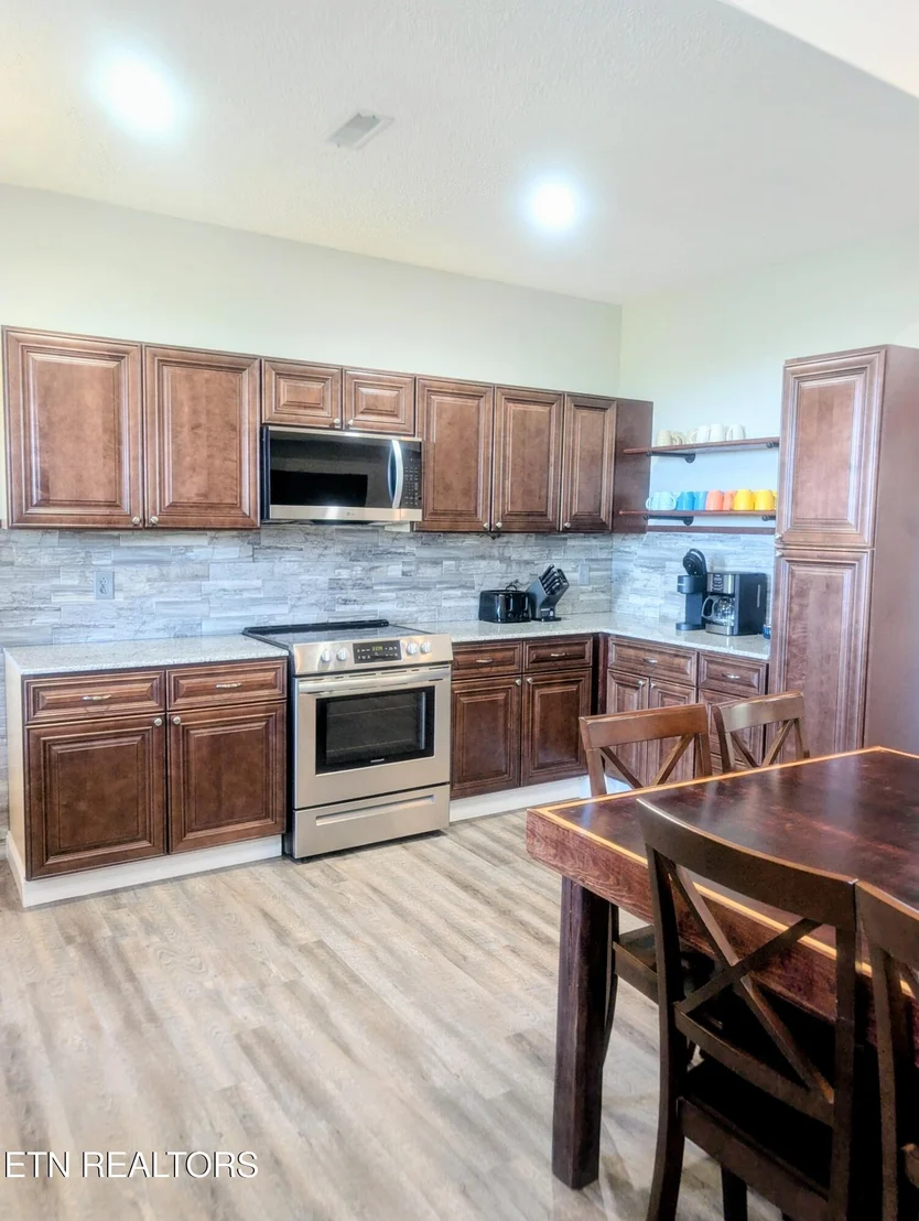 Photo of 1720 Mountain Drive