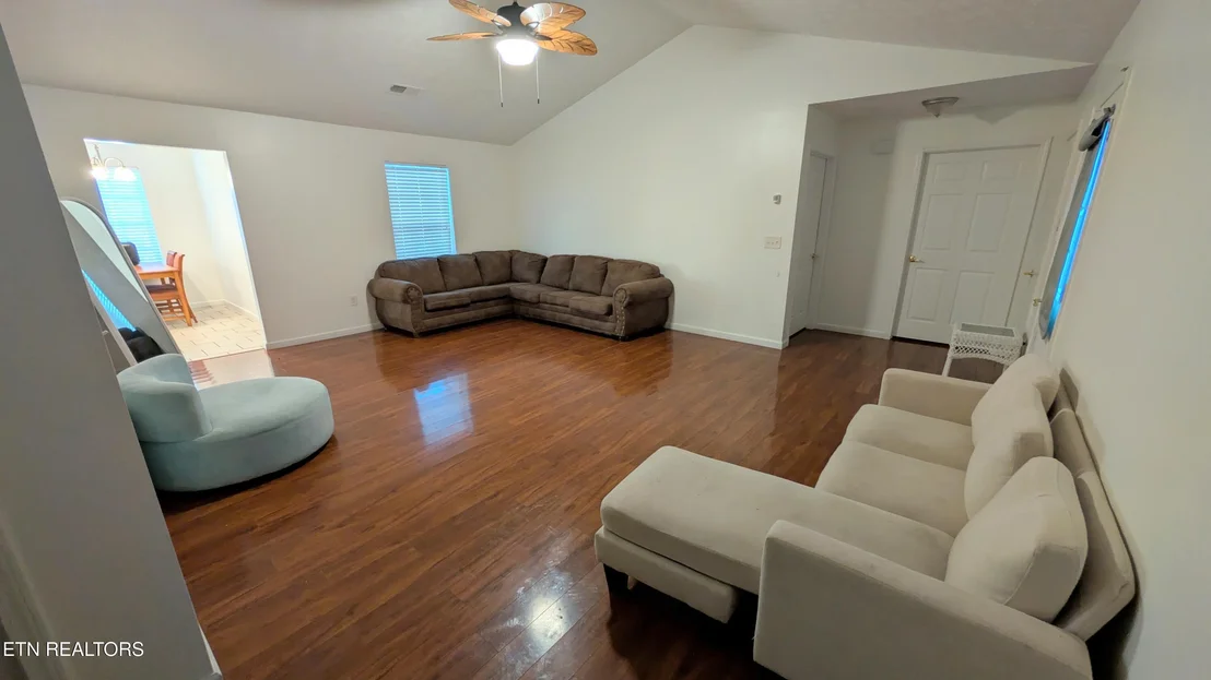 Photo of 447 Cornus Ave