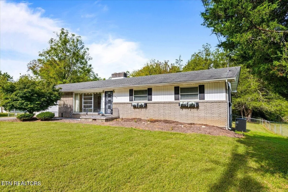 Photo of 154 E Wolf Valley Rd