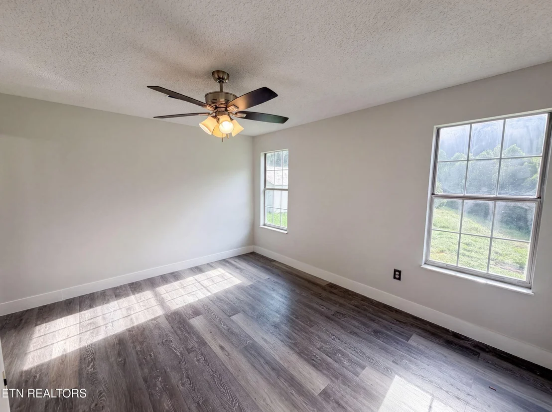 Photo of 1430 Hawk Lane