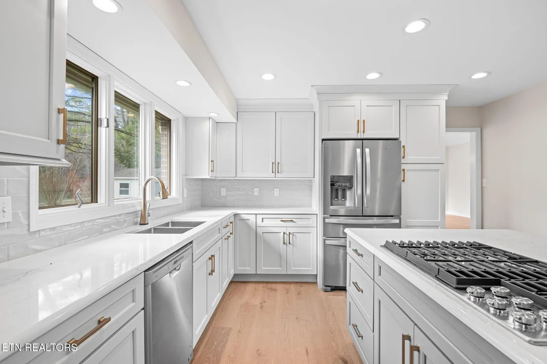 Photo of 452 Mariner Point Drive