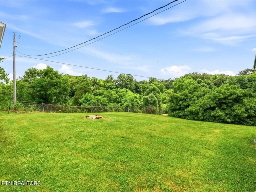 Photo of 818 Guy Collins Rd