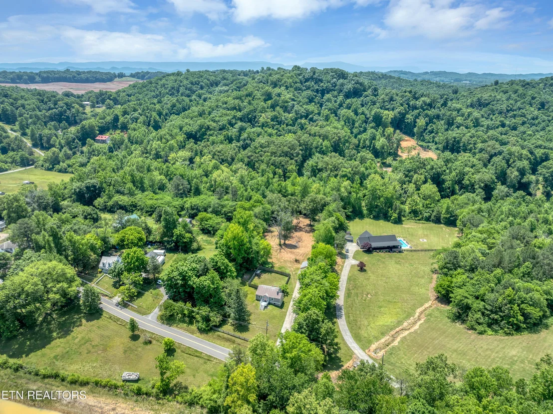 Photo of 400 Slack Rd