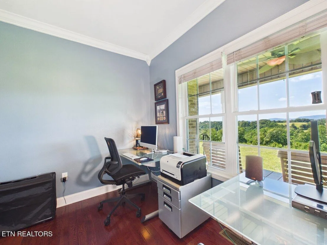 Photo of 317 Oak Grove Rd