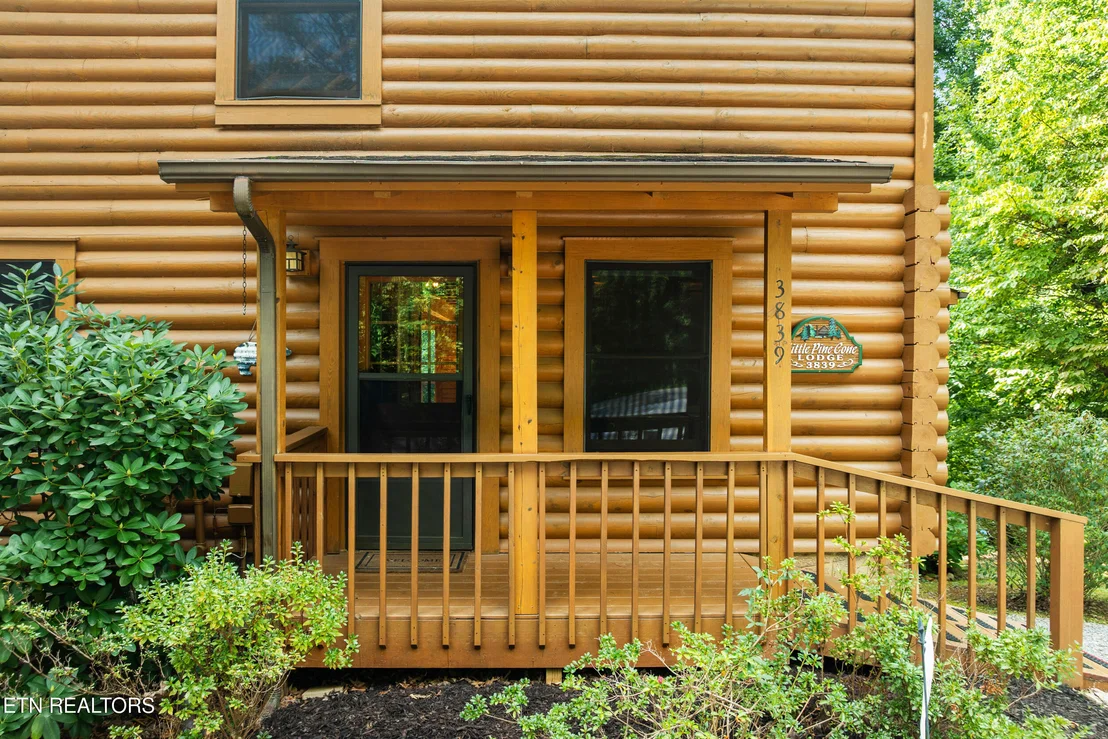 Photo of 3839 Saddle Brook Way