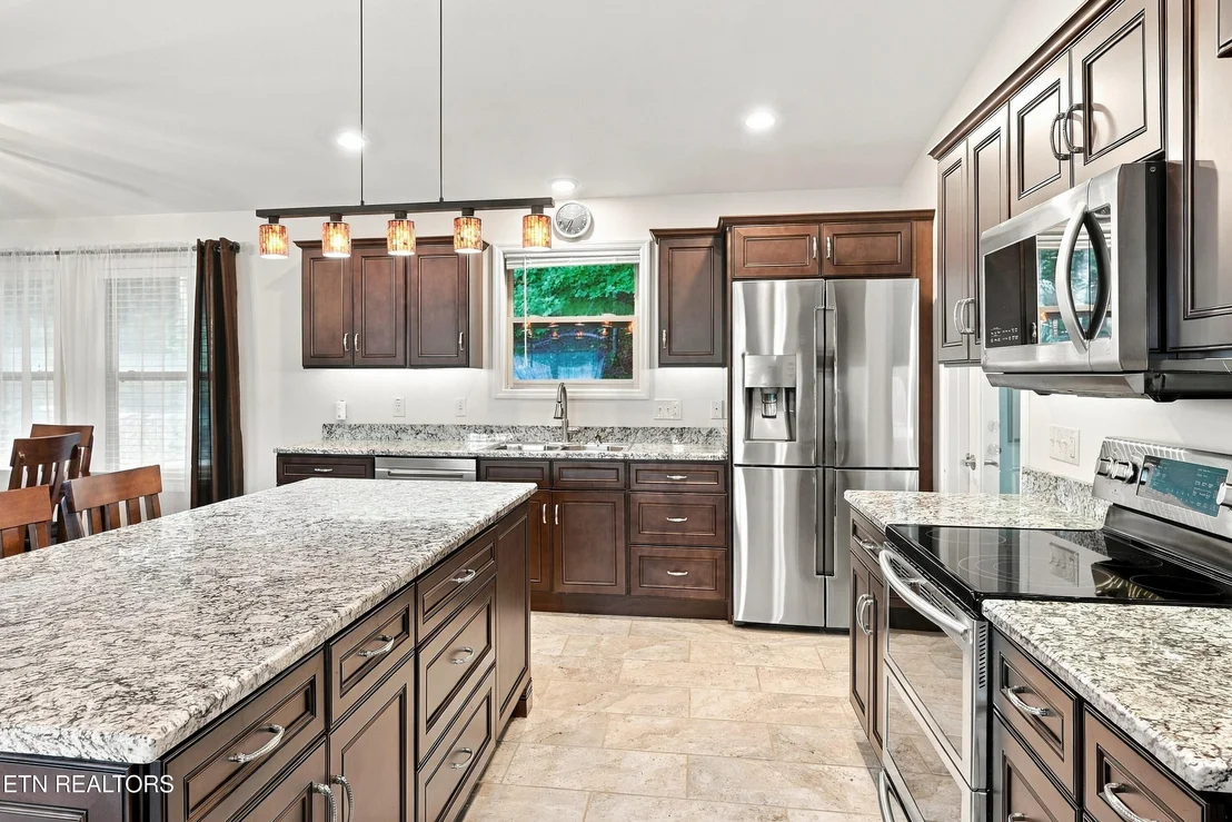Photo of 2021 Compton Court