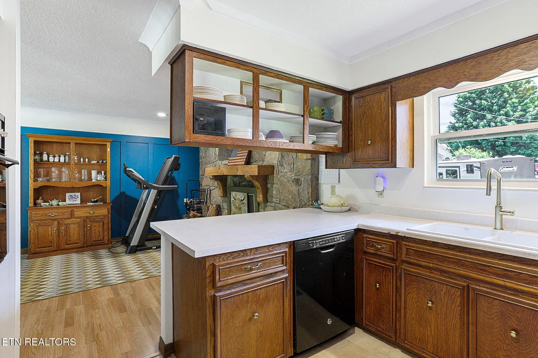 Photo of 146 Vanderview Drive