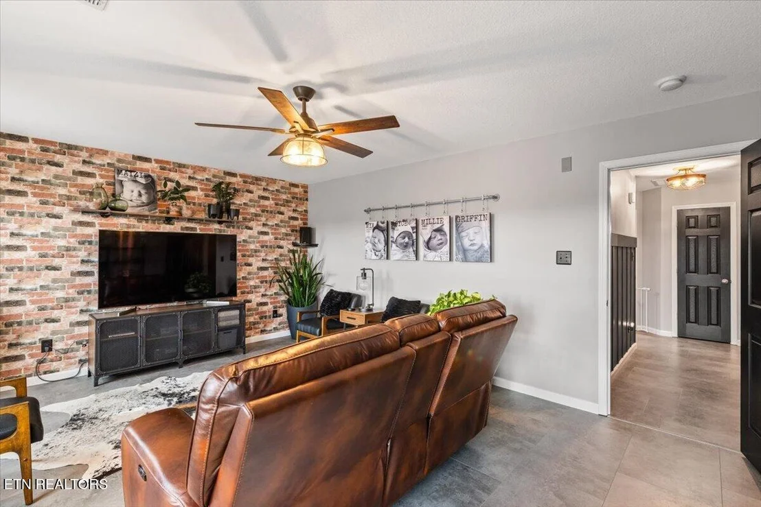 Photo of 6101 Starflower Lane