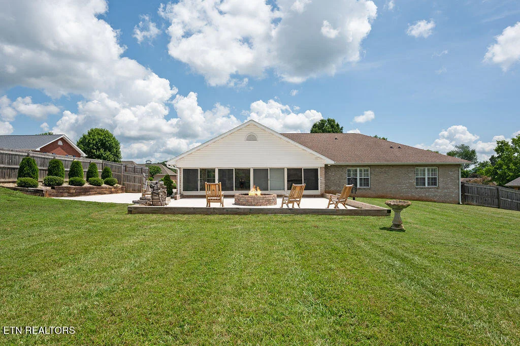 Photo of 674 Southview Circle
