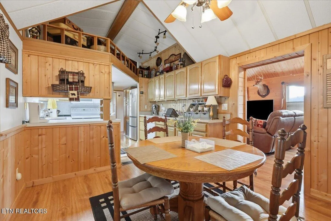 Photo of 856 Peacock Ridge Drive
