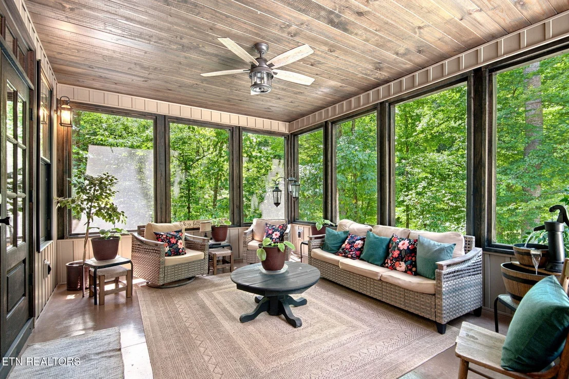 Photo of 504 Pumpkin Hollow Rd