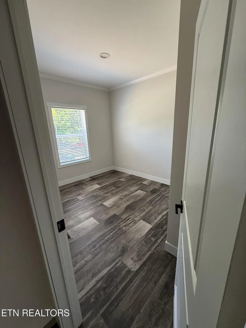 Photo of 705 Robin Drive