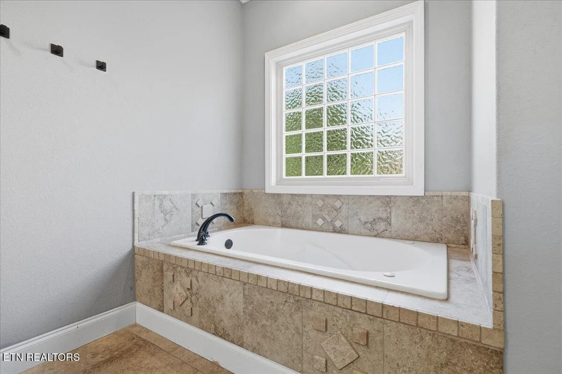 Photo of 1179 Linford Circle
