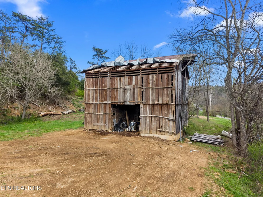Photo of 2357 Hall Rd