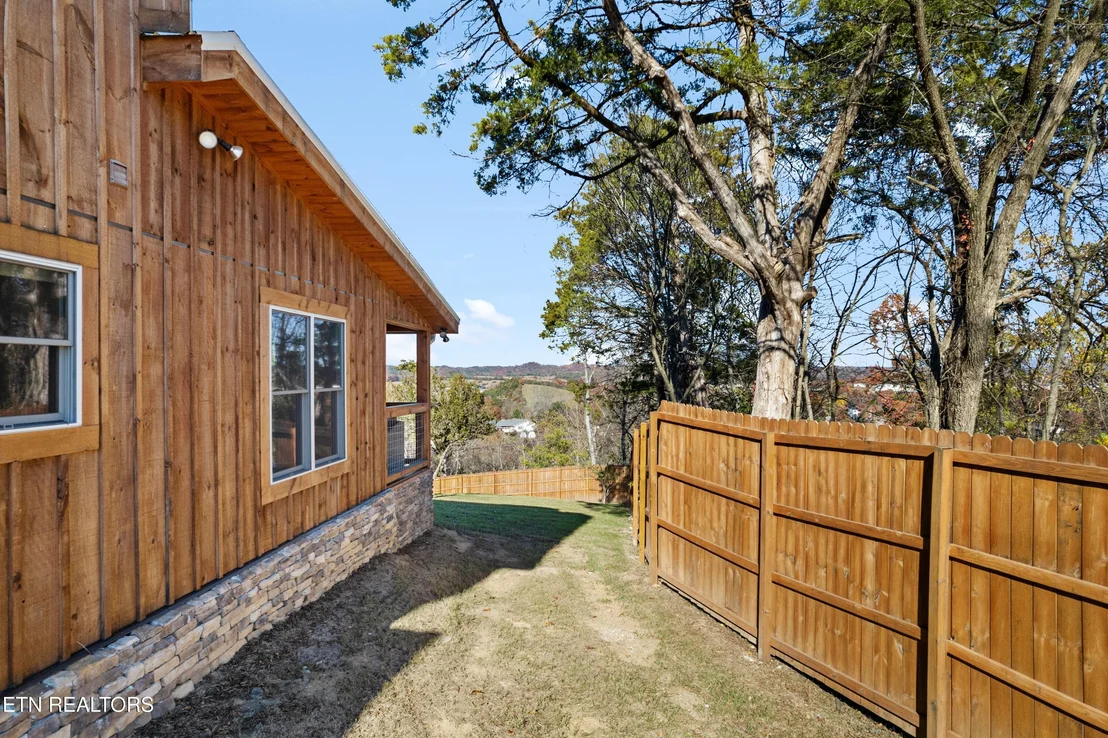 Photo of 965 Burden Hill Rd