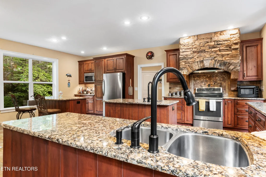 Photo of 106 Sunshine Way