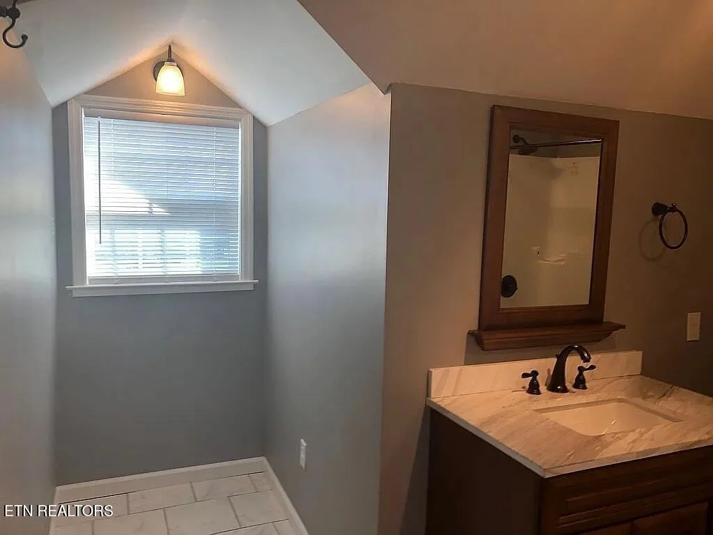 Photo of 1246 Greenbriar Rd
