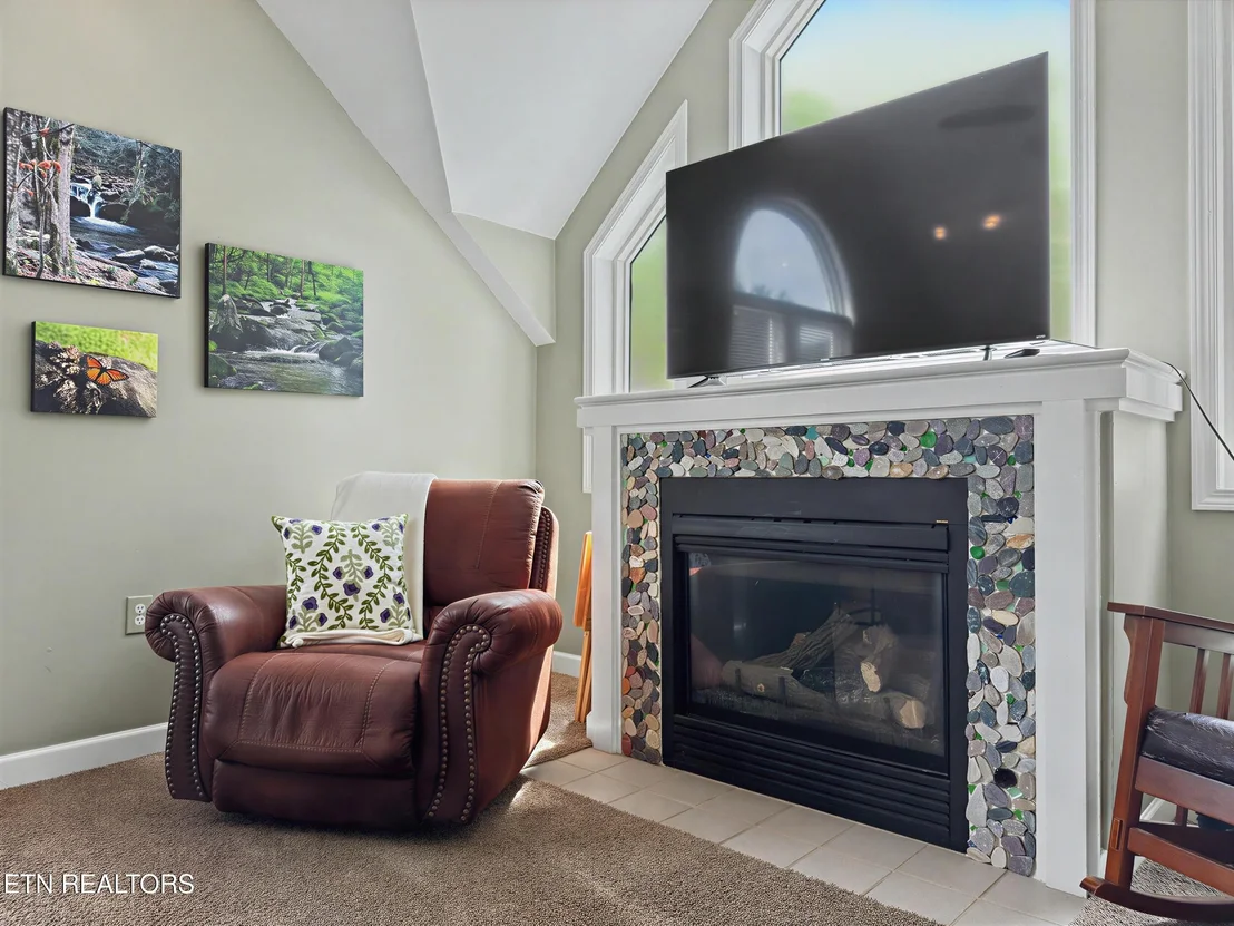 Photo of Unit UNITB301 at 609 River Place Way