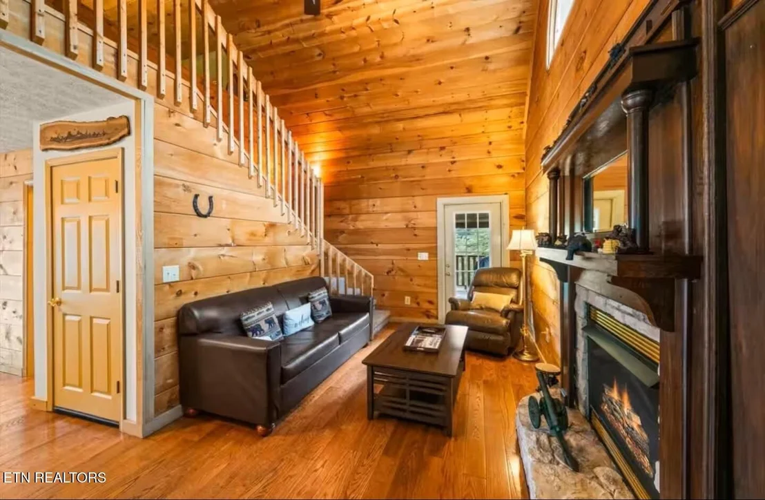 Photo of 517 Hideaway Ridge Circle