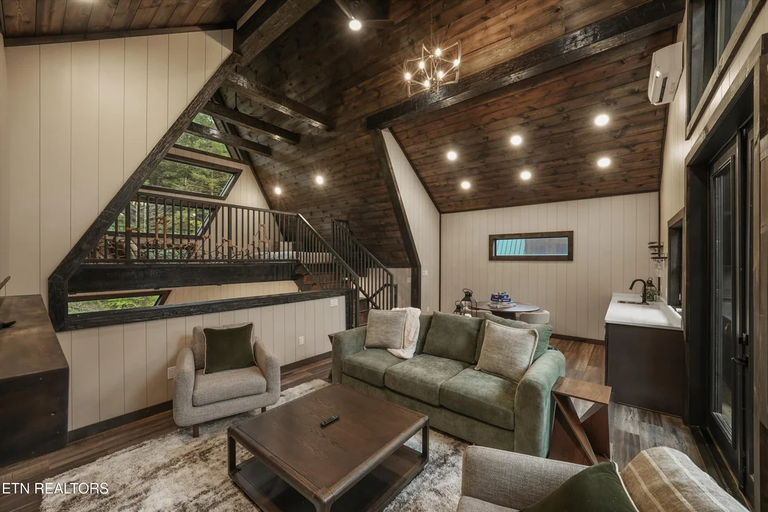 Photo of 615 Longbow Way