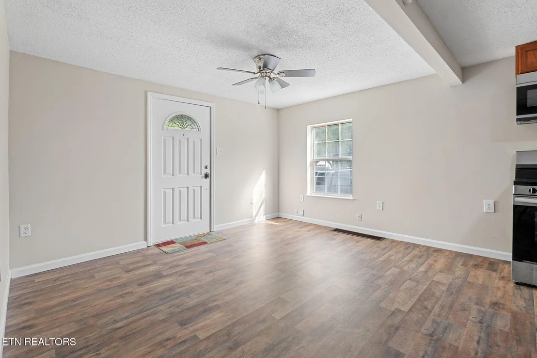 Photo of 1005 Drive D.
