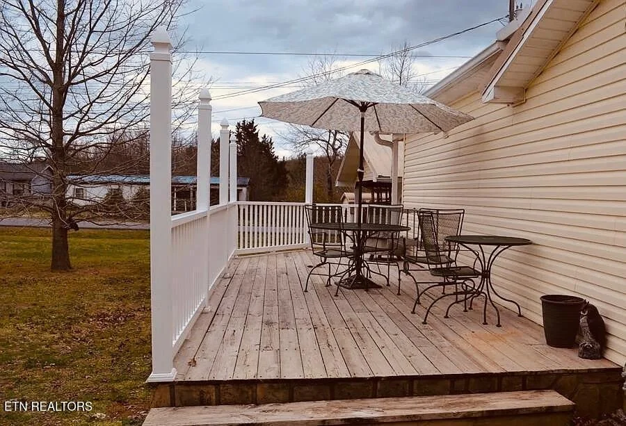 Photo of 2330 Webb Rd