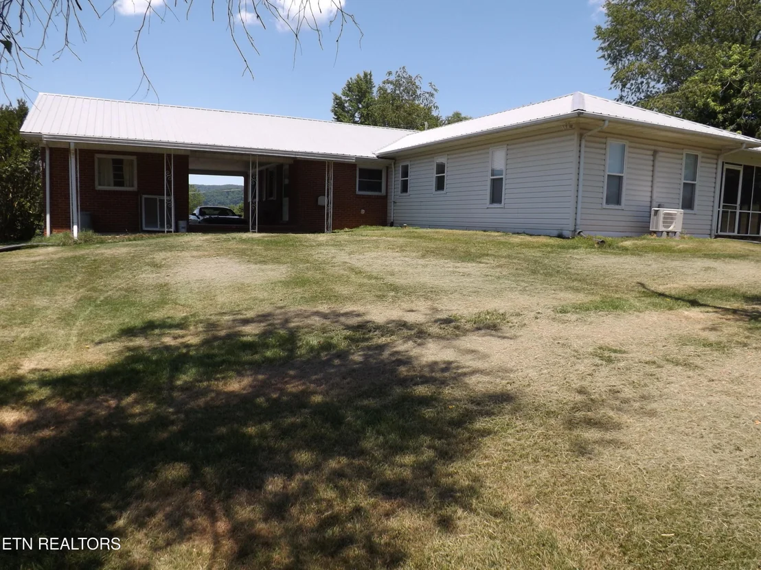 Photo of 188 White Ave