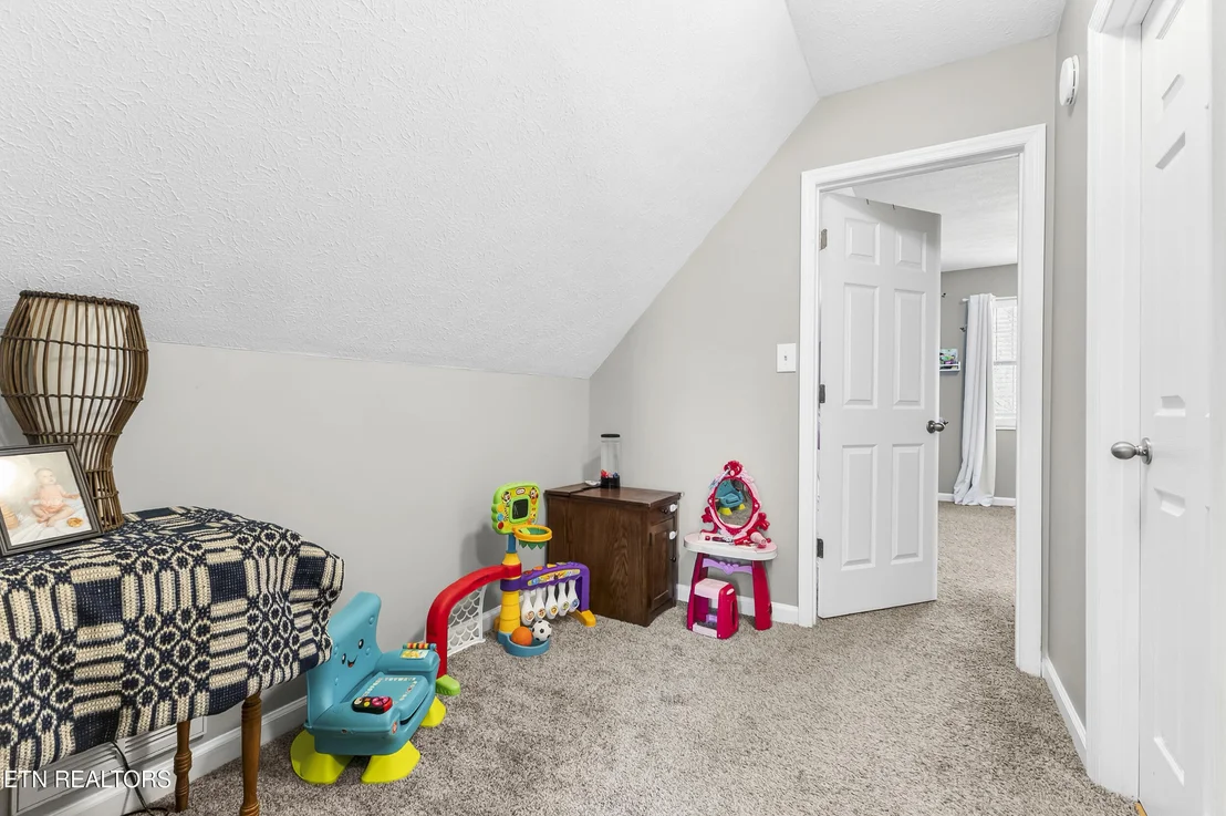 Photo of 1065 Briar Court
