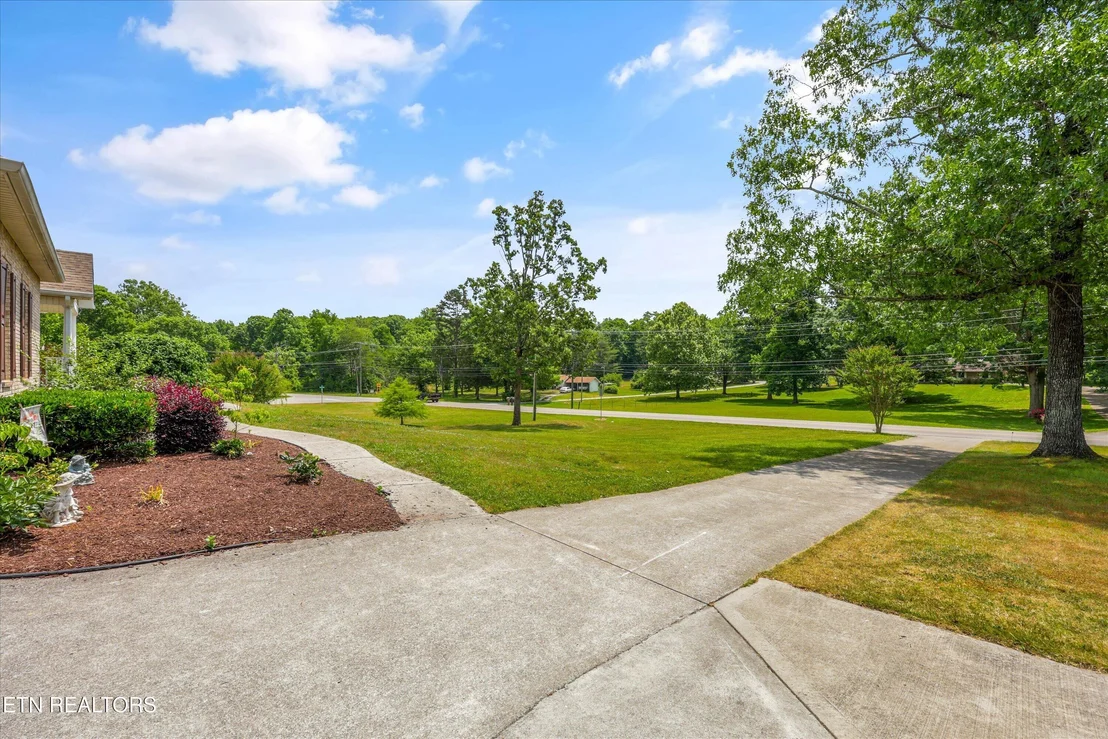 Photo of 1697 Davis Ferry Rd