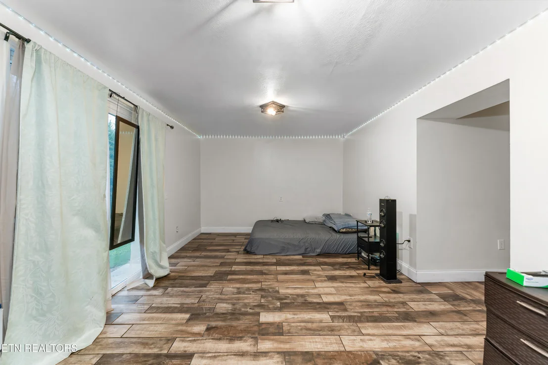 Photo of 561 Robinson Drive