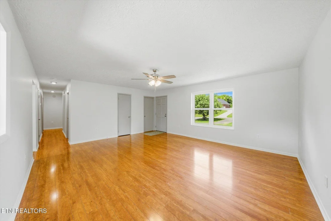 Photo of 409 Windrush Circle