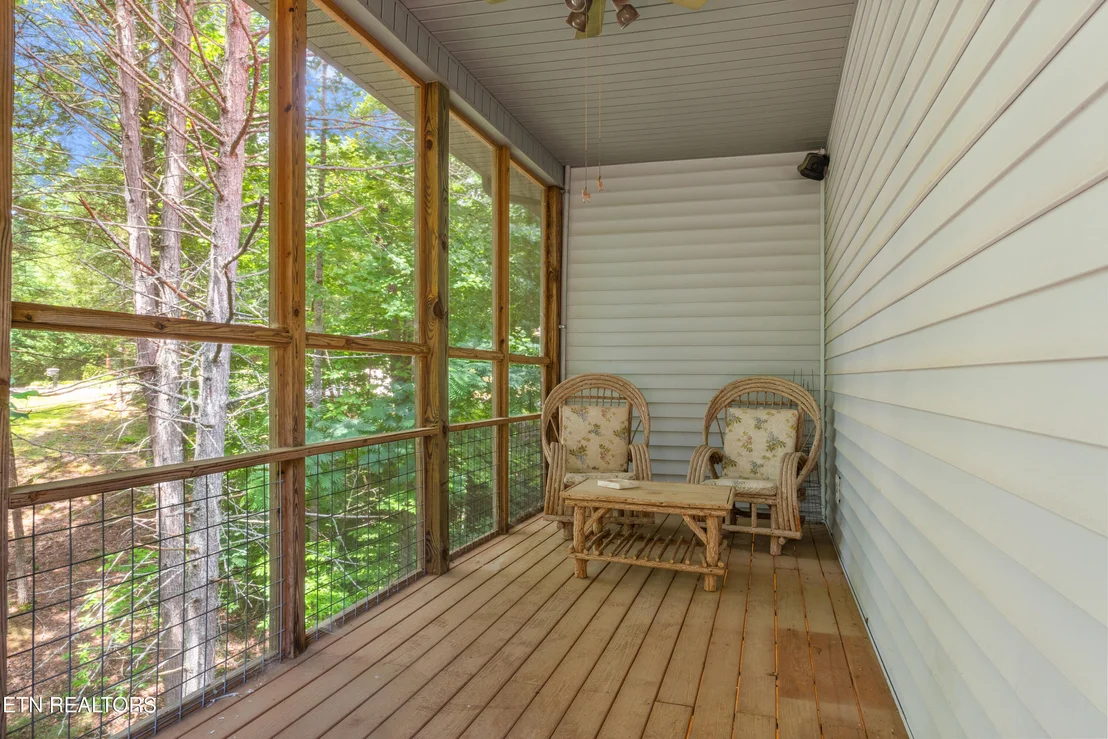 Photo of 122 Lakeside Trace