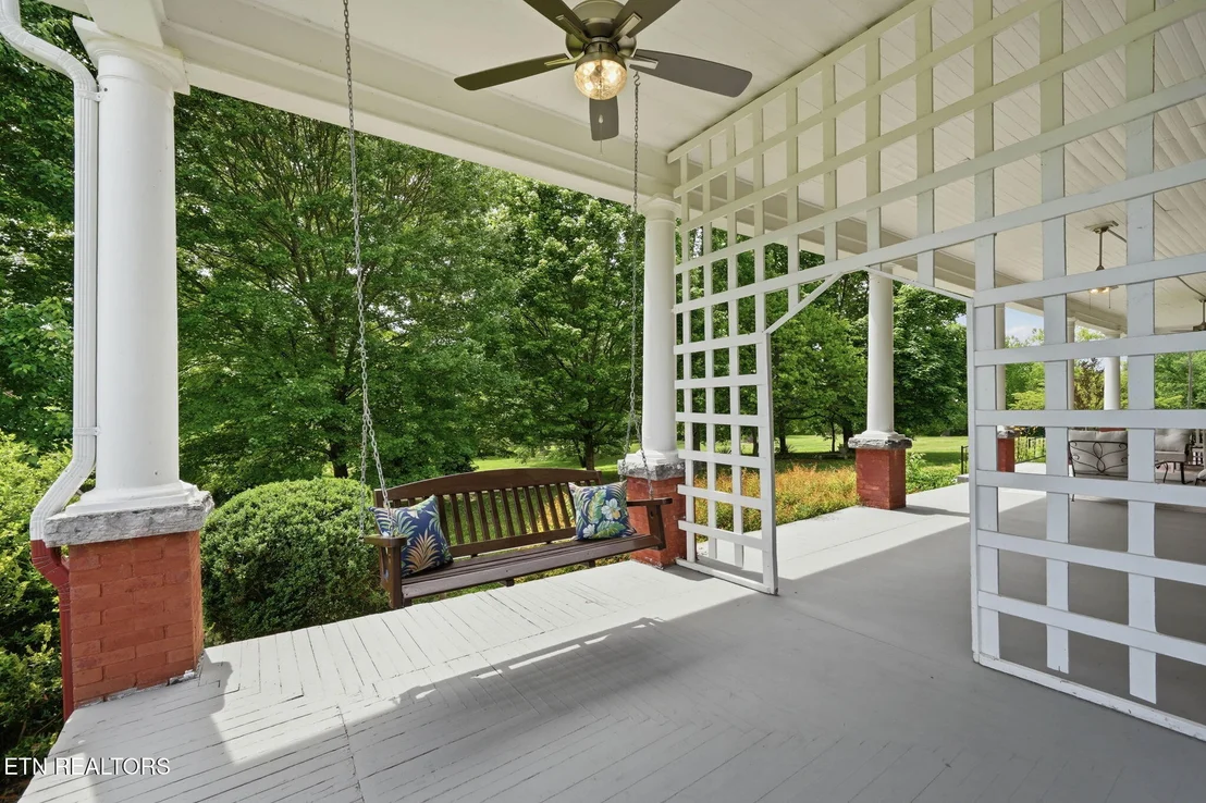 Photo of 240 Maplehurst Lane