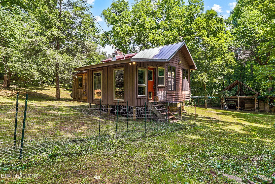 Photo of 160 Thomas Ed Roach Lane