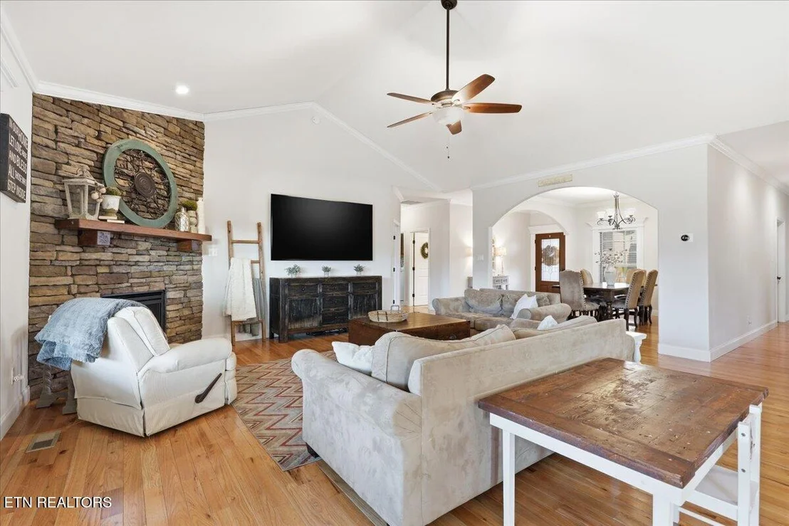 Photo of 1179 Linford Circle