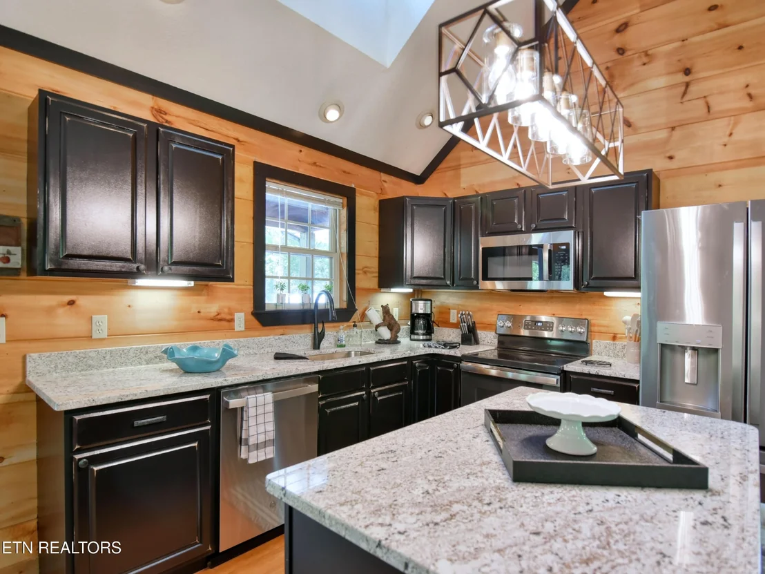 Photo of 380 Laurel Rd