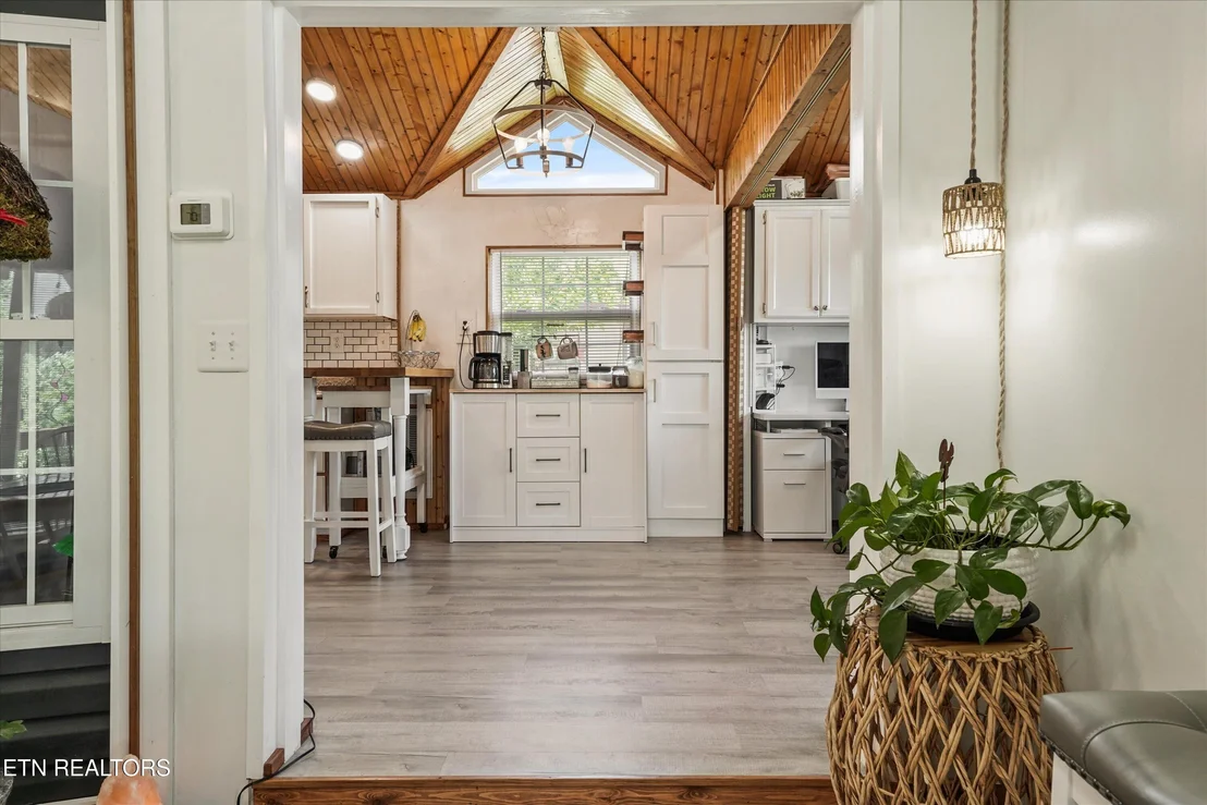 Photo of 844 Peacock Ridge Rd