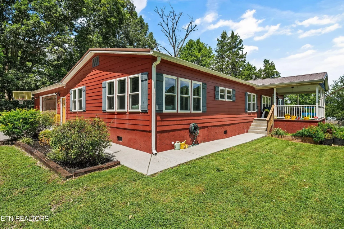 Photo of 1048 Cook Drive