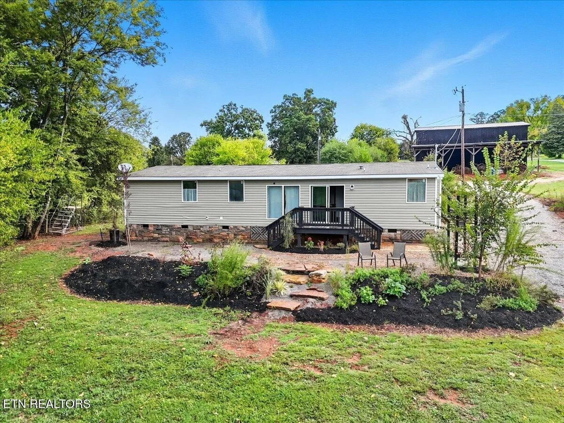 Photo of 340 Trigonia Rd