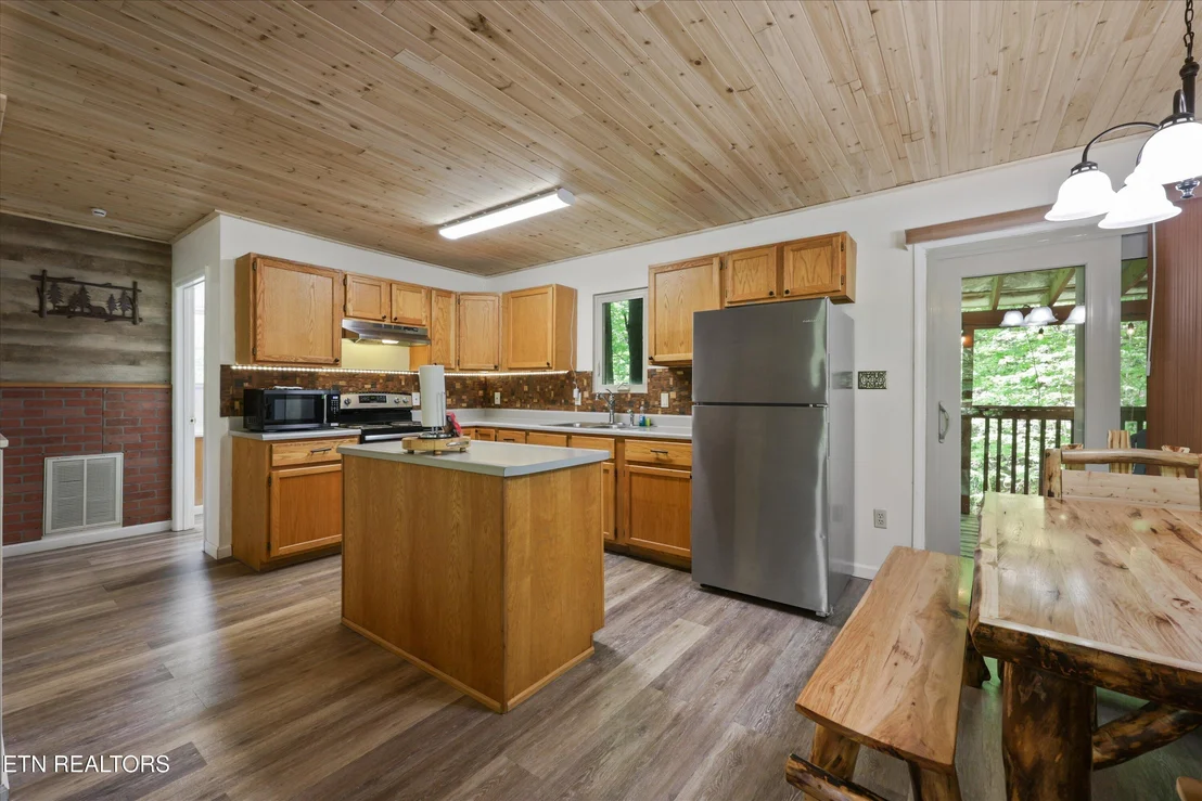Photo of 375 Sugar Mountain Way