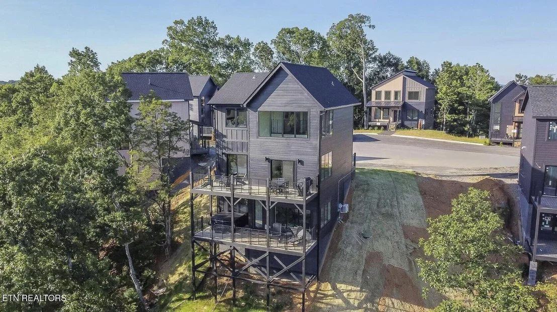 Photo of 409 Compass Point Way