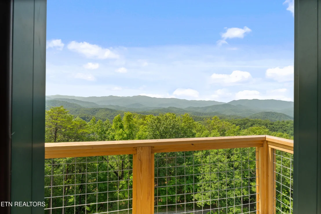 Photo of 1265 Lookout Tr