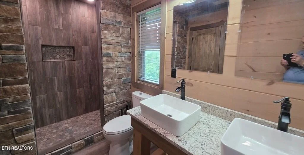 Photo of 2123 Windy Lane