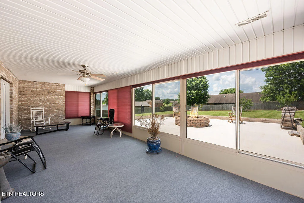 Photo of 674 Southview Circle