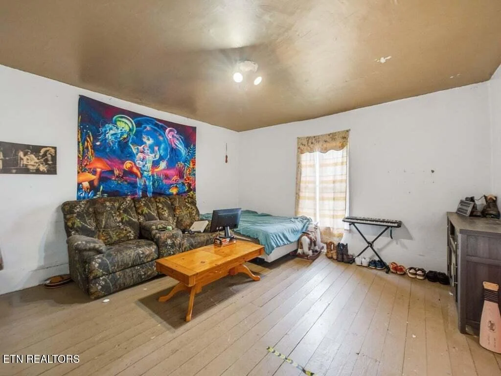 Photo of 990 Dover Rd