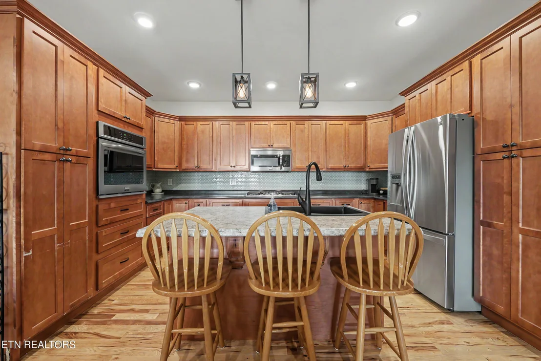 Photo of 1090 Shell Rd