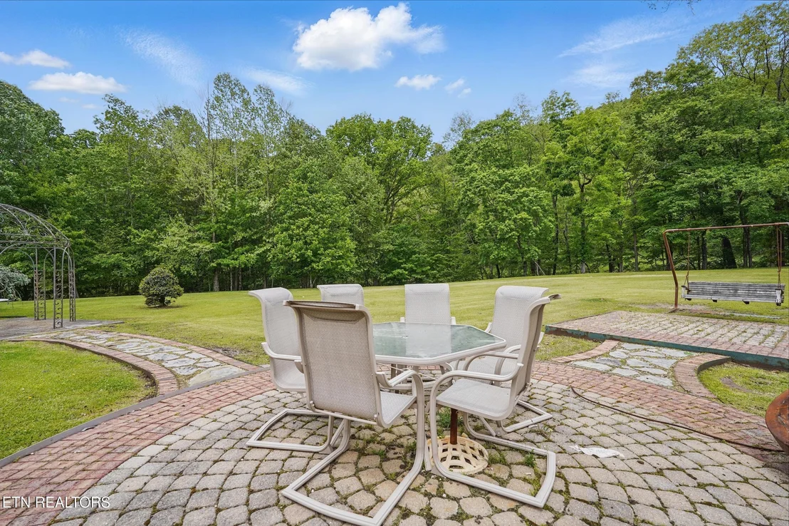 Photo of 6005 Powell Valley Rd