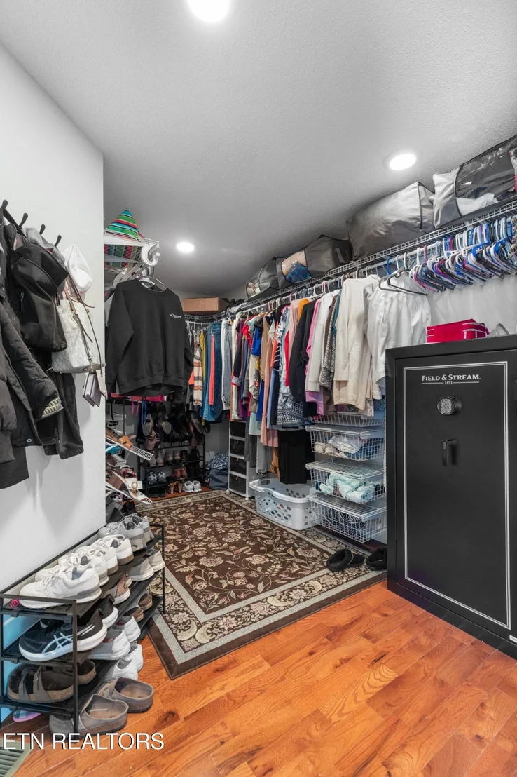 Photo of 2433 Green Rd