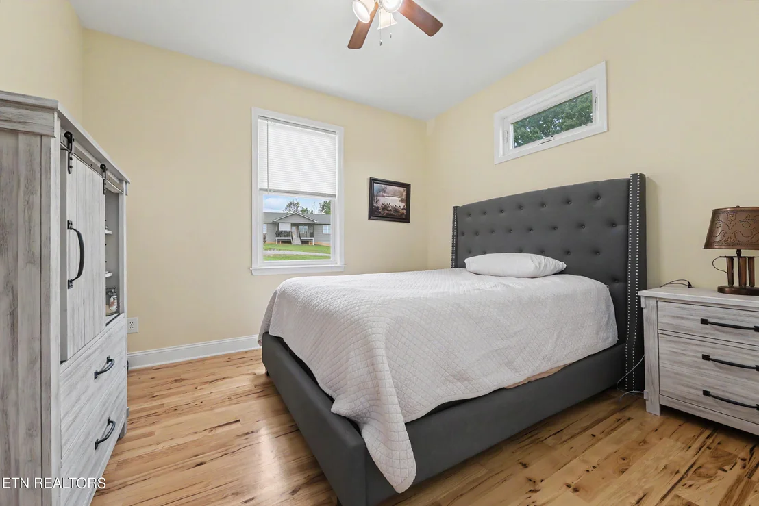 Photo of 1090 Shell Rd
